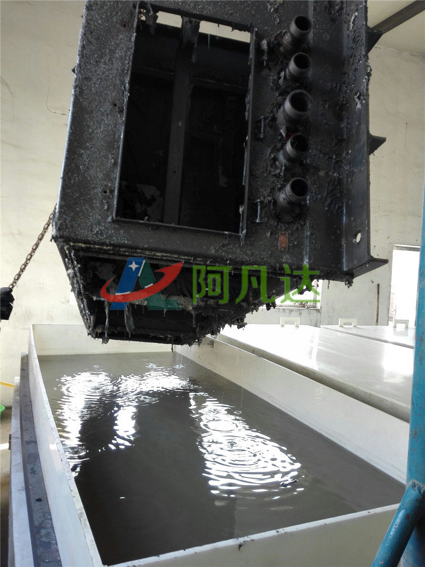 脫漆劑現(xiàn)場應(yīng)用圖片